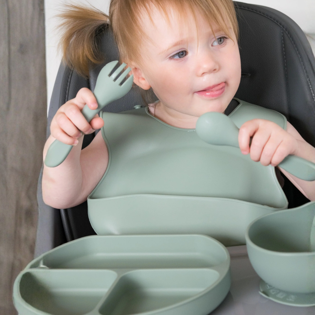 Bibs, Mess Mat & Feeding Set